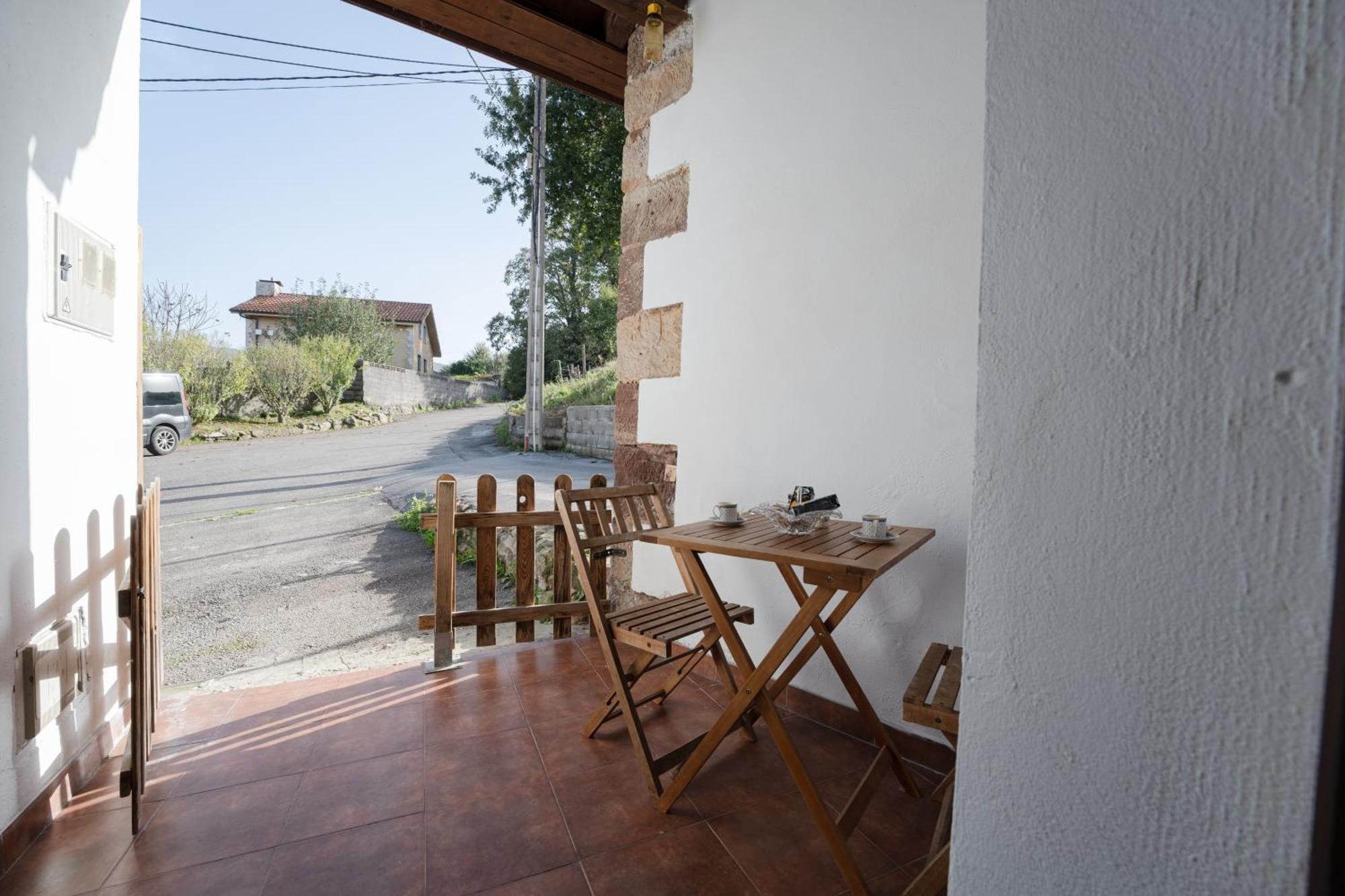 La Casita Del Puente Viejo Villa Oruna Exterior photo